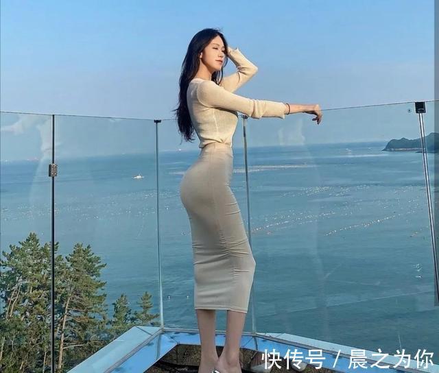 大长腿|身高170的她，配上102斤的完美体重，一双大长腿与蜜桃臀美丽诱人