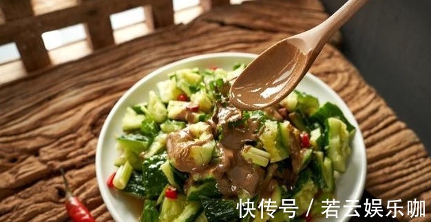 好吃|饭店的拌黄瓜为什么好吃?秘诀全在这里,黄瓜清脆爽口更入味