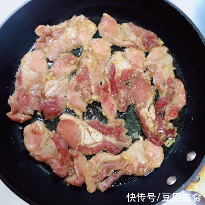 #做饭吧！亲爱的#生菜卷五花肉