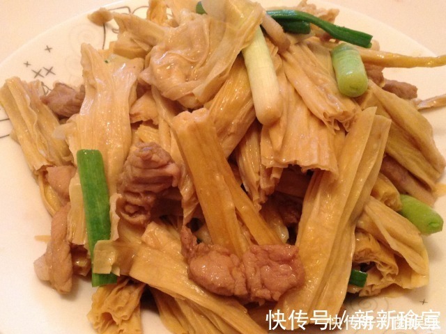 抗衰|此菜是女人的“天然黄体酮”，女人常吃，养颜抗衰，45岁不显老