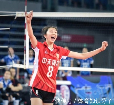 主攻手|女排19岁小将获媒体大赞!扣球多变弹跳出色,或培养成全面主攻手