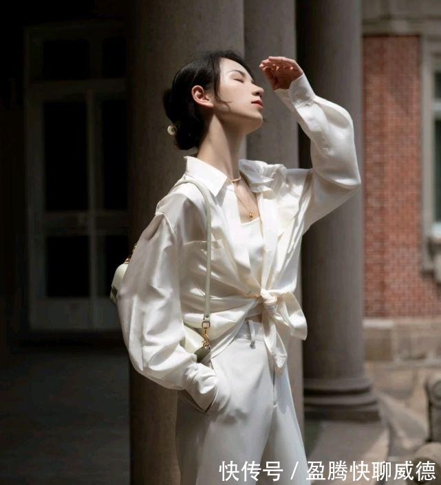 半身裙|极简的穿搭风格看似随意，却不经意间透露着高级，温柔又有气质