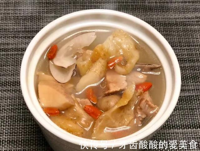 冬至进补，常给家人喝这汤，营养滋补，暖胃又驱寒，安稳度过寒冬
