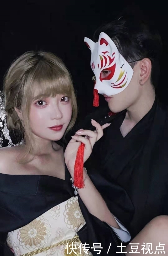 二次元|不愧是10年的coser!郝一点大胆尝试双角色,霸气眼神不输万小七
