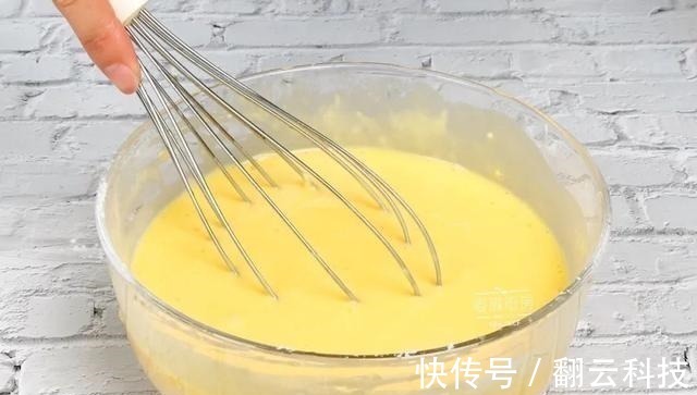 搅一搅，蒸一蒸，不用打发不用烤，火遍全网的懒人蛋糕就这么简单！