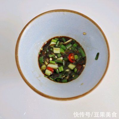 春季时令尝鲜野菜??荠菜素春卷??低脂少油版