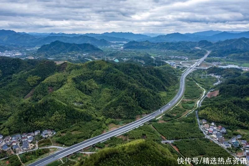 浙江临建高速主线沥青路面工程完工