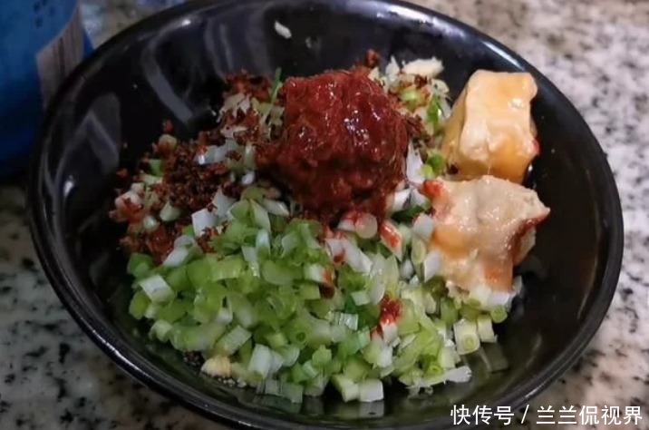 难怪饭店里的扣肉那么好吃，原来诀窍在这里，软糯喷香，肥而不腻