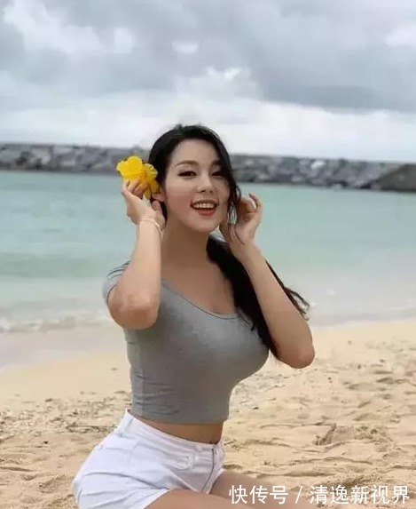 浑身|她相貌清纯,36岁却拥有“沙漏型”身材,浑身气质似少女!