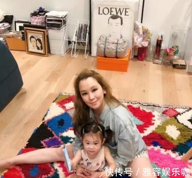 秦舒培|陈冠希在香港别墅曝光,修建了多个车库,奢侈品随处可见