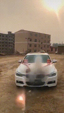 |搞笑GIF:如果我有这样的女儿,应该不会轻易让她嫁人吧