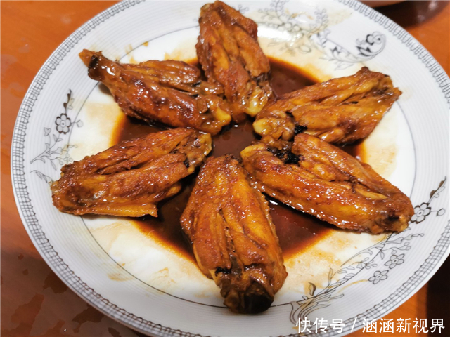 同事|闺蜜来家里蹭饭,一桌菜50块钱不到,吃到撑,同事真会过日子!