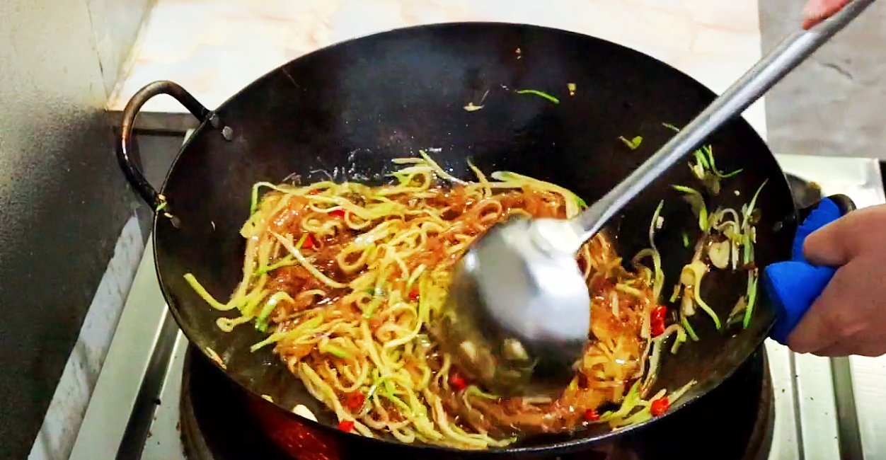 秋天别总大鱼大肉，多吃这12道家常素菜，低热量高营养，特别下饭