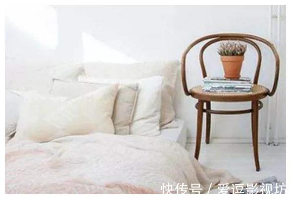 办公桌|卧室床头柜扔掉,改成这4种设计,发现卧室也能如此惊艳,学起来