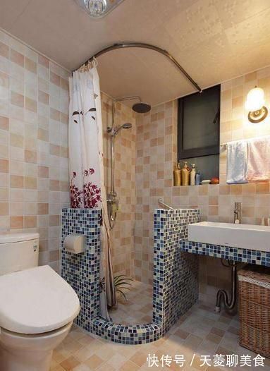 矮墙|小户型卫生间别再装玻璃淋浴房了，头一次见这种设计，太聪明了