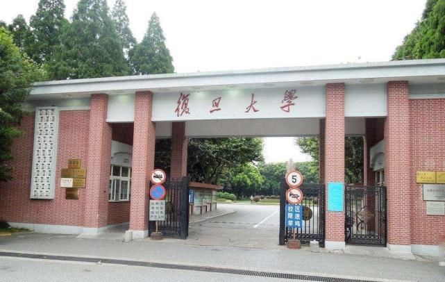 退学|誉为“高考钉子户”！四次高考被名校录取！屡遭退学后痛改前非！