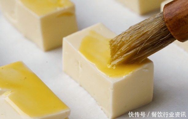 全网最火的牛奶吃法!5种原料4步搞定,比蛋糕好吃100倍