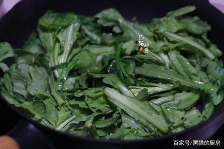 咳嗽|春天抓紧吃这菜,咳嗽痰多就怕它,一周吃三次,嗓子舒服气也顺