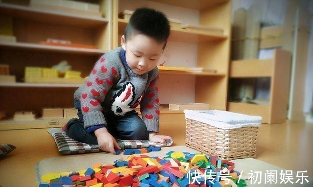 果果|孩子有这3种举动，说明孩子“情商低”，父母早纠正还来得及