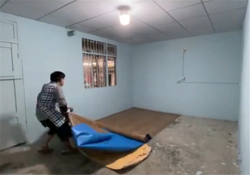 厂房|成都老公为妻女改造废弃厂房宿舍,15㎡空间,千元改造成温馨的家