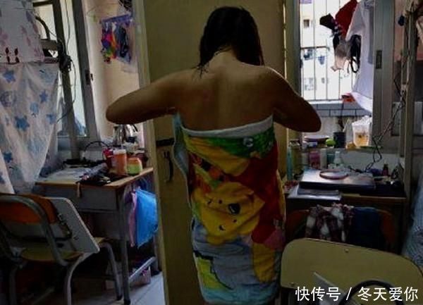 孩子|“妈妈你为什么有小翅膀”，女儿洗澡时质问妈妈，宝妈机智应答