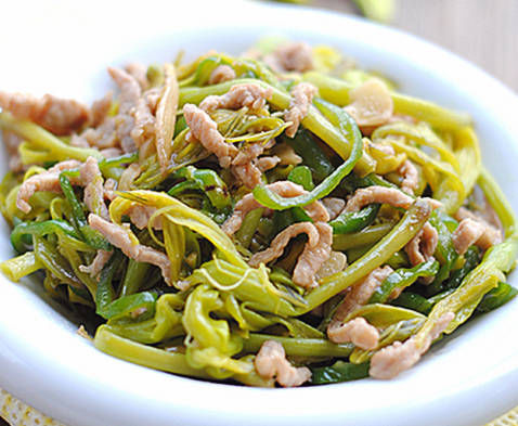 皮膚差吃這菜，排毒又養(yǎng)顏，淡化色斑，減少皺紋，多吃也不胖