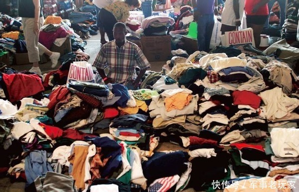 前夕,农村又见收衣贩,一斤两毛,真赚钱吗?