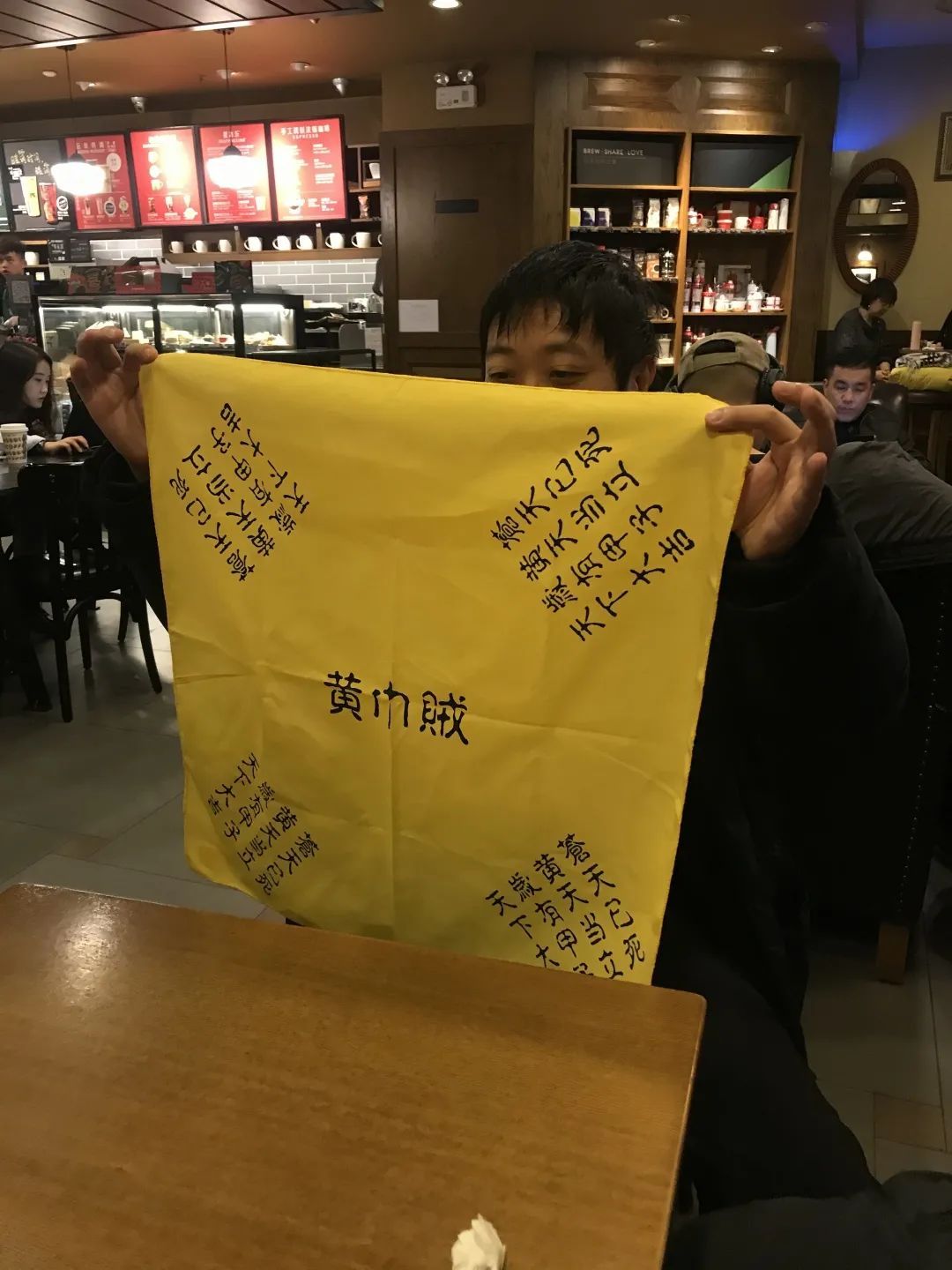 赵匡胤|龙袍之所以是黄的，主要还是因为皇帝太任性