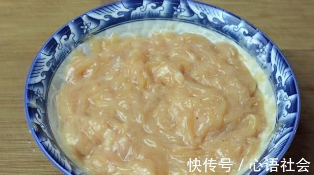 饺子皮别只会包饺子，教你特色新吃法，比包子简单，比饺子好吃