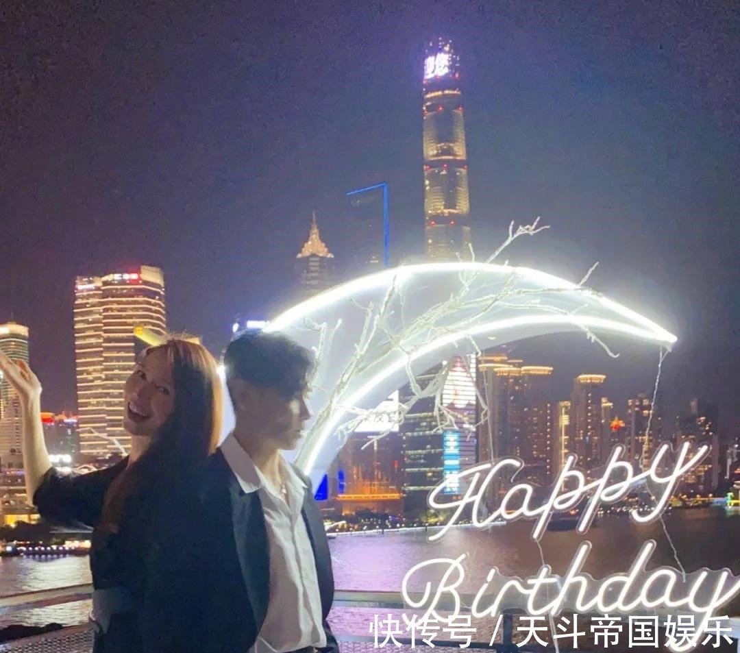 港普四姐妹再聚首，人生各不同，姐妹情卻依舊深厚，朱茵最幸福