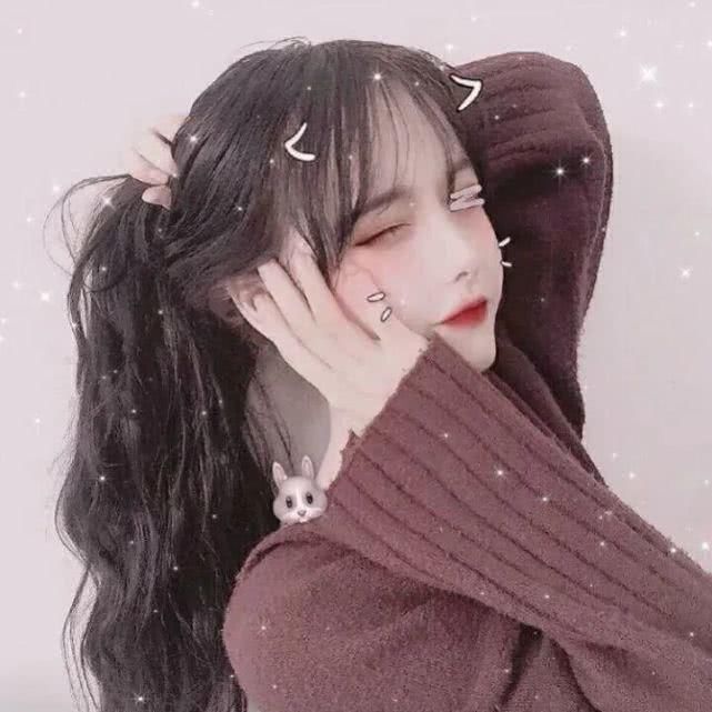 女生脸上有这“3特征”,别再“披头散发”了,扎起来你会更美