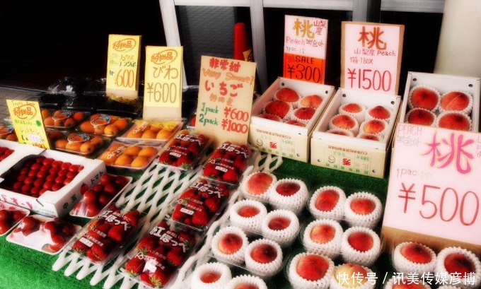 来过日本旅游的游客,都知道这的水果很贵,很多人直呼消费太高