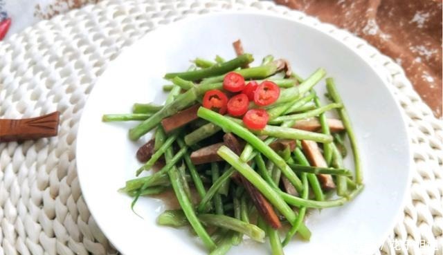 冬天,多给家人吃这菜,简单炒一炒,补钙质,营养又解馋