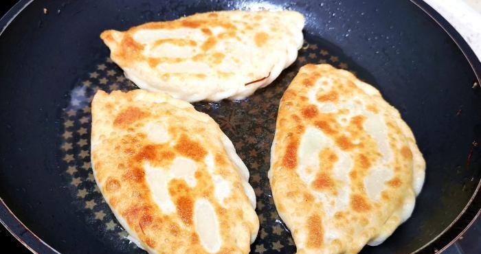 馅饼|此菜一年四季都便宜，秋天要多给孩子吃，钙含量极高，烙馅饼真香