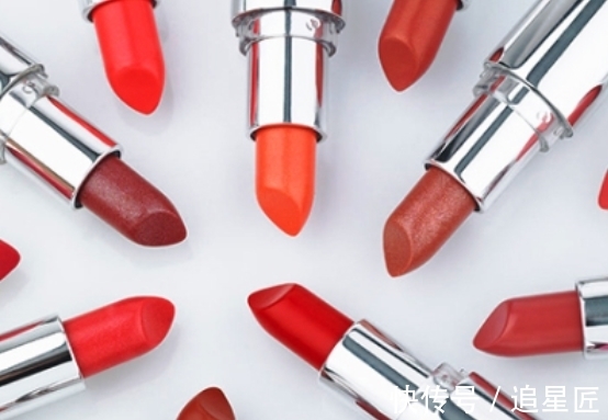 身体|经常涂口红的女人,若“误食口红”身体或许悄悄发生3个变化!
