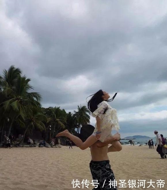 |搞笑趣图:怎么做公交车才是正确的知识,你懂吗!