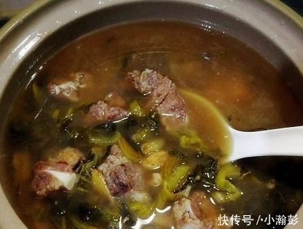 开胃|老婆做的酸菜排骨炖粉条,有荤有素,酸辣开胃,一学就会!