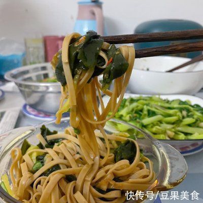 成就|#一勺葱伴侣，成就招牌美味#凉拌荞麦面