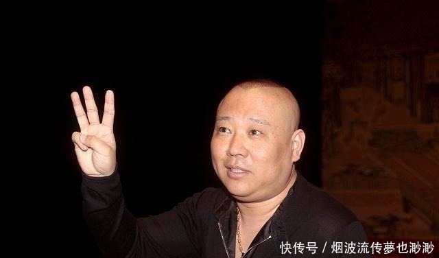 郭德纲书法整合了真草隶篆,玩书法还真有一手,缺点是画法