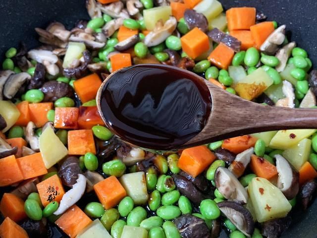 孩子|天热犯懒就吃它，饭菜一锅出，简单营养，孩子大人都吃得香