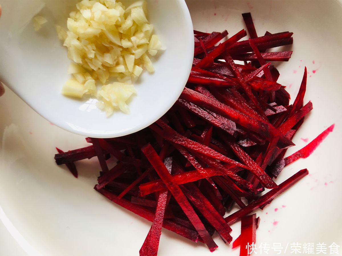 红菜头|盛夏,少吃青瓜多吃它,简单拌一拌,美味又解馋,遇见它别错过了