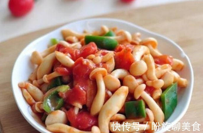 猪蹄|美食推荐番茄白玉菇，椒盐鸡翅根，香辣猪蹄，西芹炒豆皮的做法