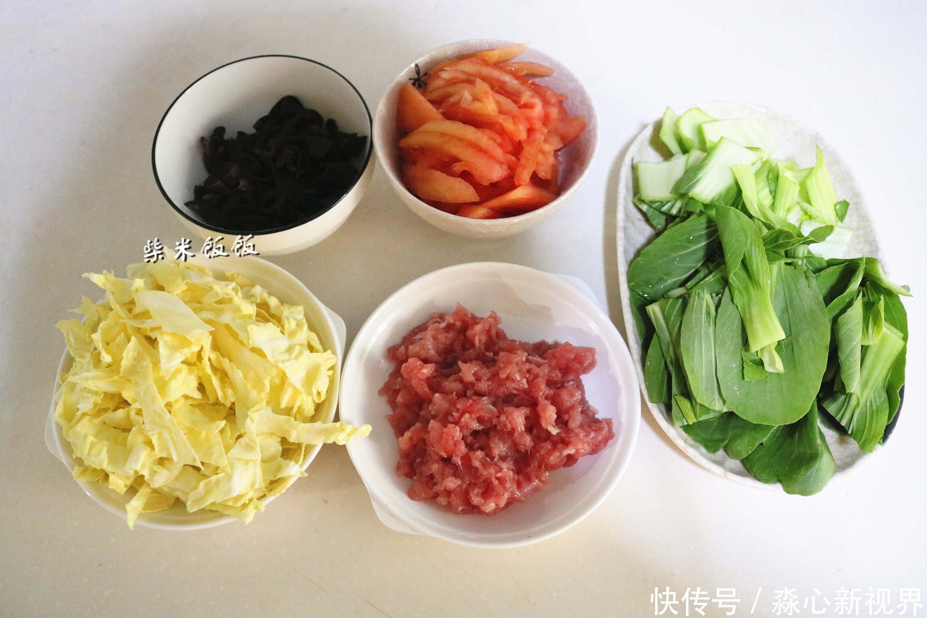 午餐|娘俩吃饭,从不叫外卖,晒晒午餐搭配,简单方便营养好吃