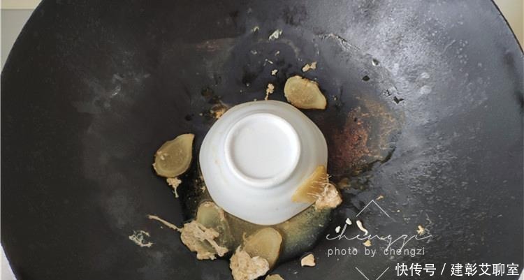 真鲜|螃蟹别傻傻只会用清水蒸,学会老渔民这1招,营养不流失,真鲜!