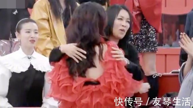 乘风破浪姐姐2|黄晓明问那英:王菲平时会不会追《浪姐2》?那英的回复全场笑翻