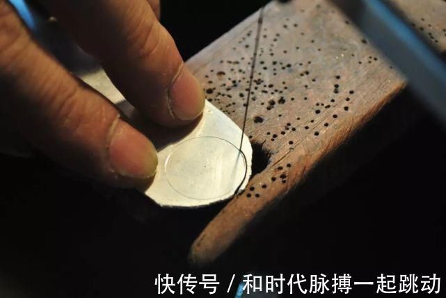 机关|这件暗藏机关的项链，又变手链的可拆搭扣