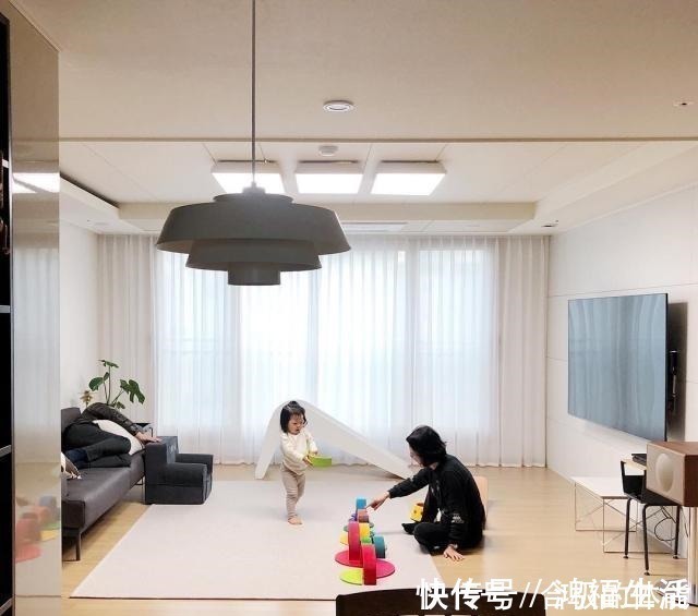 功力|韩国极简之家，太太坚持断舍离，家中简单精致，这收纳功力，真强！