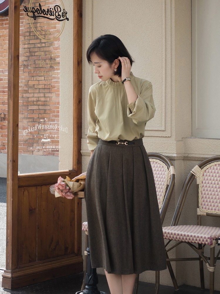 秋冬 秋冬就要穿得复古又时尚,立领压褶棉质衬衣你值得拥有!