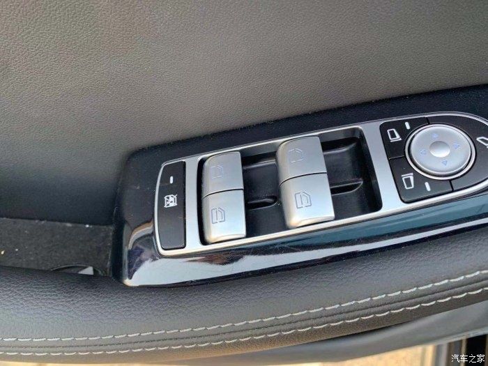 国产车|享受放荡不羁的赛力斯SF5,黑赛所向披靡!