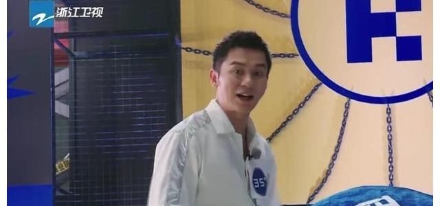 黄旭熙轻轻一推暴露了游戏BUG,这样的挑战真的有难度吗?